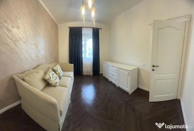 Apartament cu 3 camere decomandat în Dumbrăvița