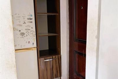Apartament cu 3 camere semidecomandat în Valenta