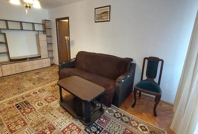 Apartament cu 3 camere semidecomandat, mobilat în Iancului