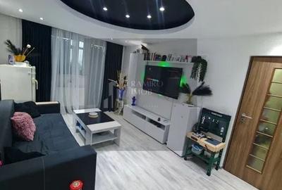 Apartament cu 3 camere decomandat în Brâncoveanu
