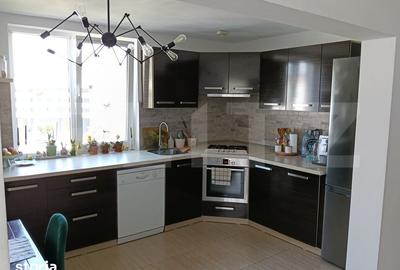 Casă cu 8 camere cu Teren 400 Mp în Central - 2