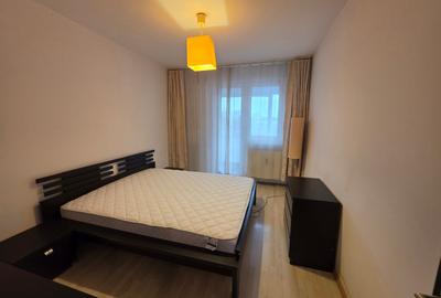 Apartament cu 3 camere semidecomandat, mobilat în Titan - 2