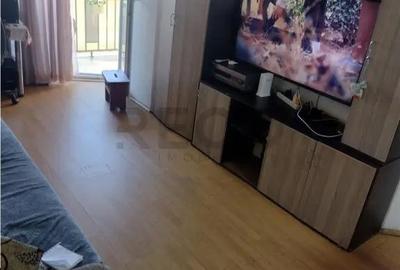 Apartament cu 3 camere decomandat în Nufărul - 3