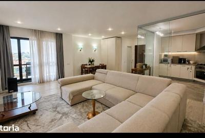Apartament cu 4 camere în Central