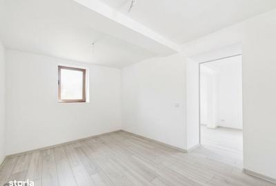 Casă cu 3 camere în Peregu Mic - 9