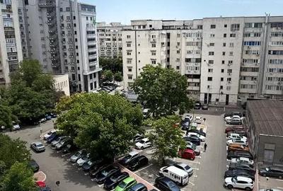 Garsonieră decomandată în Muncii