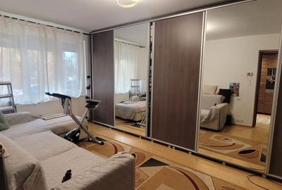Apartament cu 3 camere decomandat în Craiter - 1