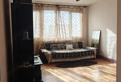Apartament cu 2 camere decomandat în Podgoria