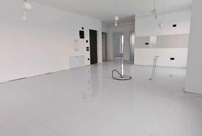 Apartament cu 3 camere în Central - 1