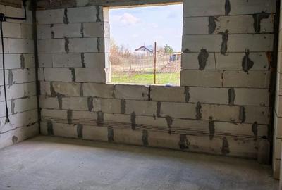 Casă cu 4 camere în Ordoreanu
