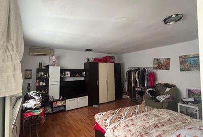 Casă cu 3 camere în Central