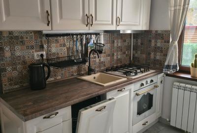 Apartament cu 2 camere decomandat, mobilat în Peninsula