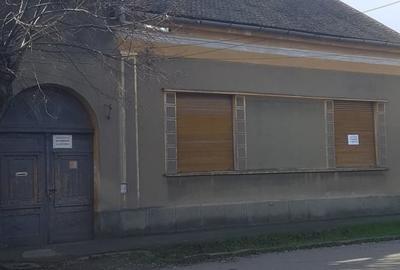 Casă cu 4 camere în Salonta