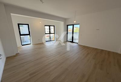 Apartament cu 2 camere decomandat în Tractorul
