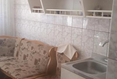 Apartament cu 2 camere decomandat în Micro 20
