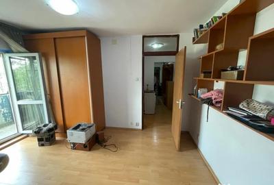 Apartament cu 3 camere decomandat în Păcii - 12