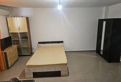 Garsonieră nedecomandată în Apărătorii Patriei