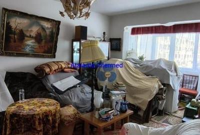 Apartament cu 3 camere, mobilat în CET - 1