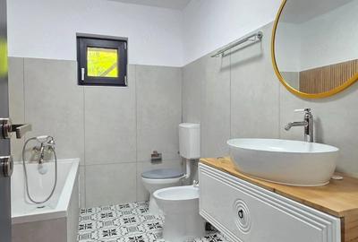 Casă cu Teren 650 Mp în Ferești - 9