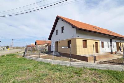 Duplex cu 5 camere cu Canalizare în Dumbrăvița - 2