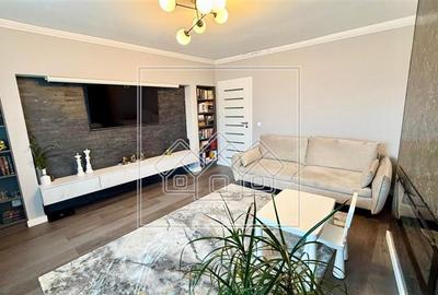 Apartament cu 5 camere decomandat în Turnișor