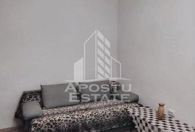 Garsonieră decomandată, mobilată în Fabric - 1