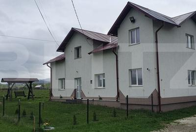 Casă cu 7 camere cu Teren 1750 Mp în Poiana Stampei - 3