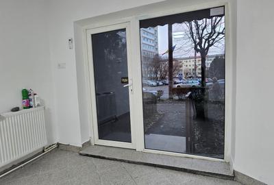 Spațiu comercial, de 34 mp, în Micro 6 - 1