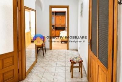 Apartament cu 3 camere decomandat în Mărăței