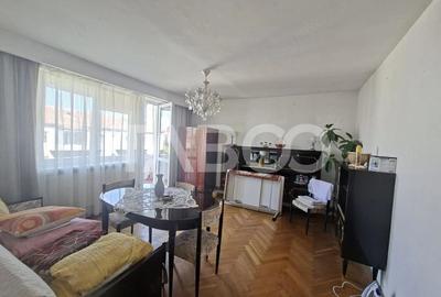 Apartament cu 3 camere decomandat în Mihai Viteazul