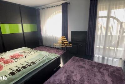 Casă cu 4 camere în Central