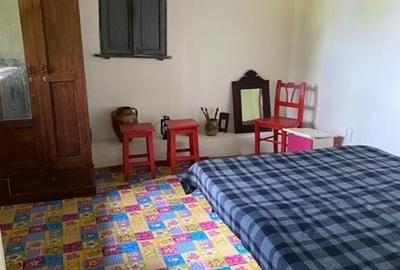 Casă cu 2 camere cu Teren 70 Mp în Provița de Jos