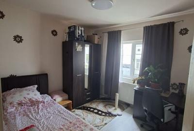 Apartament cu 3 camere în Traian - 11