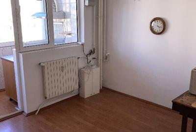 Apartament cu 3 camere semidecomandat în Obor - 12