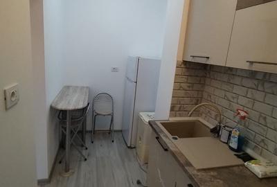 Garsonieră decomandată în Central