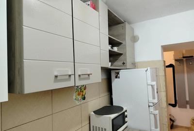 Apartament cu 2 camere semidecomandat în Moroasa 2