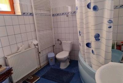 Casă cu 5 camere cu Teren 1100 Mp în Petrești - 2