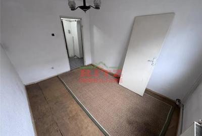 Apartament cu 3 camere semidecomandat în Central - 12