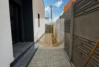 Duplex cu 4 camere cu Canalizare în Moșnița Veche