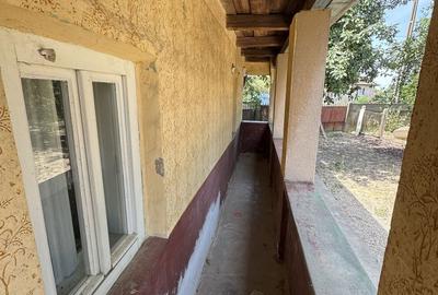 Casă cu 2 camere cu Teren 2877 Mp în Lazuri