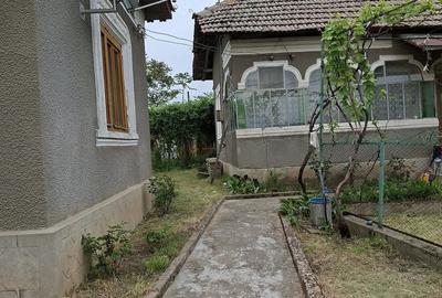 Casă cu 2 camere cu Teren 1000 Mp în Pătulele - 3