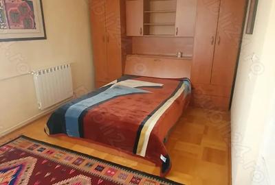 Casă cu 5 camere cu Teren 300 Mp în Central