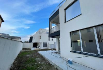 Duplex cu 4 camere cu Canalizare în Palazu Mare - 2