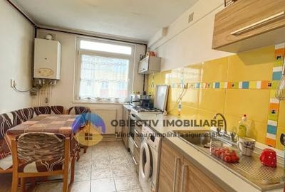 Apartament cu 2 camere semidecomandat, mobilat în Dărmănești - 1