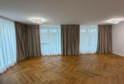 Casă individuală cu 5 camere cu Canalizare în Pipera
