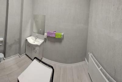 Spațiu comercial, de 108 mp, în Central - 3