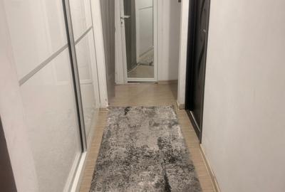Apartament cu 3 camere decomandat în Exterior Vest
