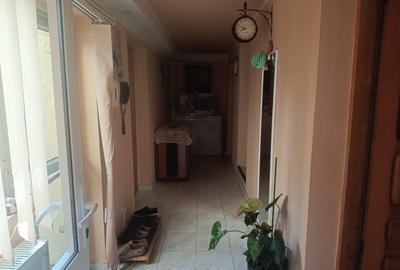 Casă cu 3 camere în Central