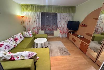 Apartament cu 2 camere semidecomandat în Micro 4 - 7