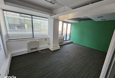 Spațiu comercial, de 150 mp, în Central - 3